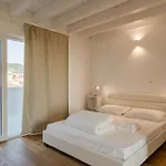 公寓 Casanova Bluelife 的里雅斯特