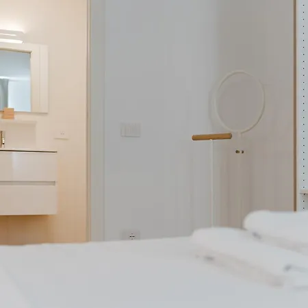 公寓 Casanova Bluelife 的里雅斯特